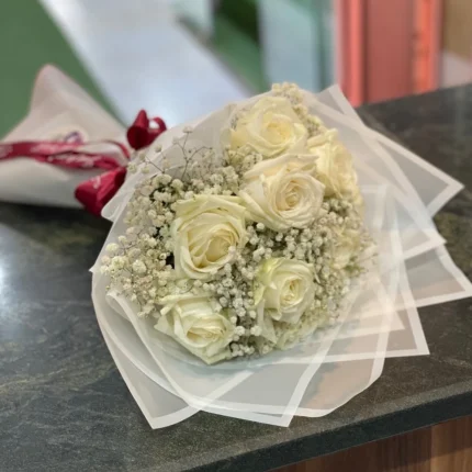دسته گل آشنایی زیبا و خاص در گلسرای لیلیوم